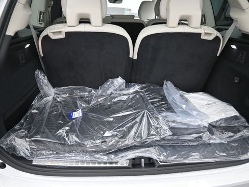 New 2026 Volvo XC90 B6 Ultra image 28