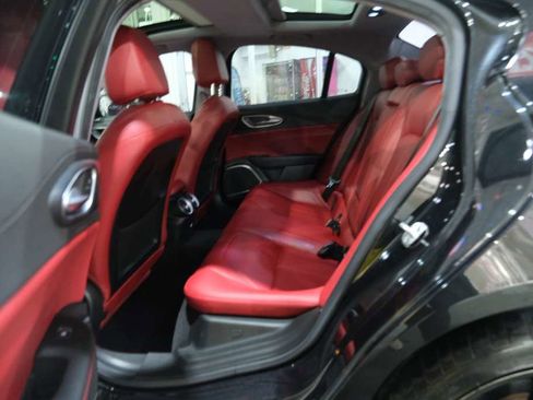 Used 2019 Alfa Romeo Giulia w/ Nero Edizione image 20
