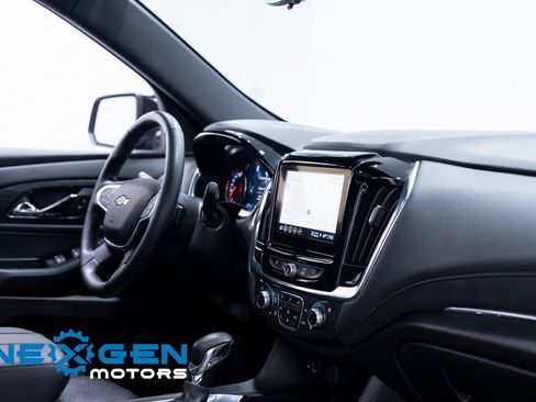 Used 2023 Chevrolet Traverse High Country image 53