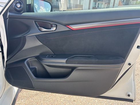 Used 2019 Honda Civic Type R image 32