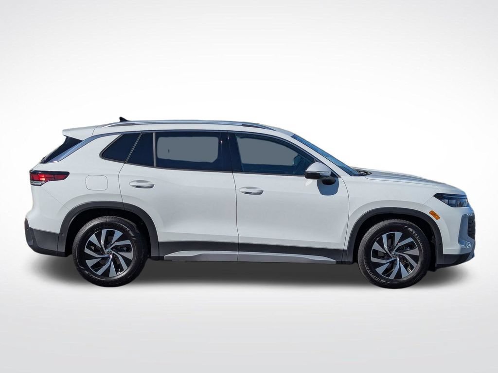 Certified 2026 Volkswagen Tiguan S FWD image 2