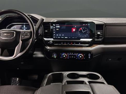 Used 2023 GMC Sierra 1500 SLE w/ Enhanced Capability Package AWD/4WD image 10