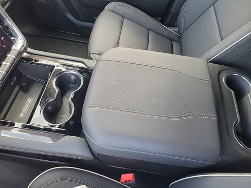 New 2026 GMC Yukon Elevation image 19