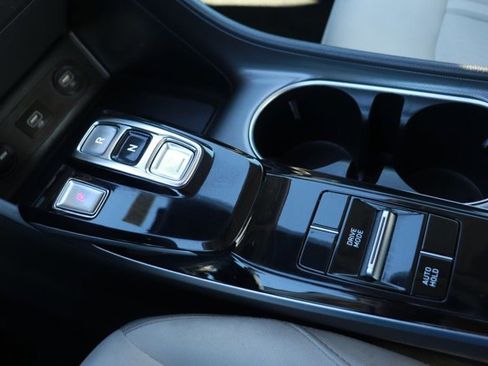 Used 2023 Hyundai Sonata SEL image 16