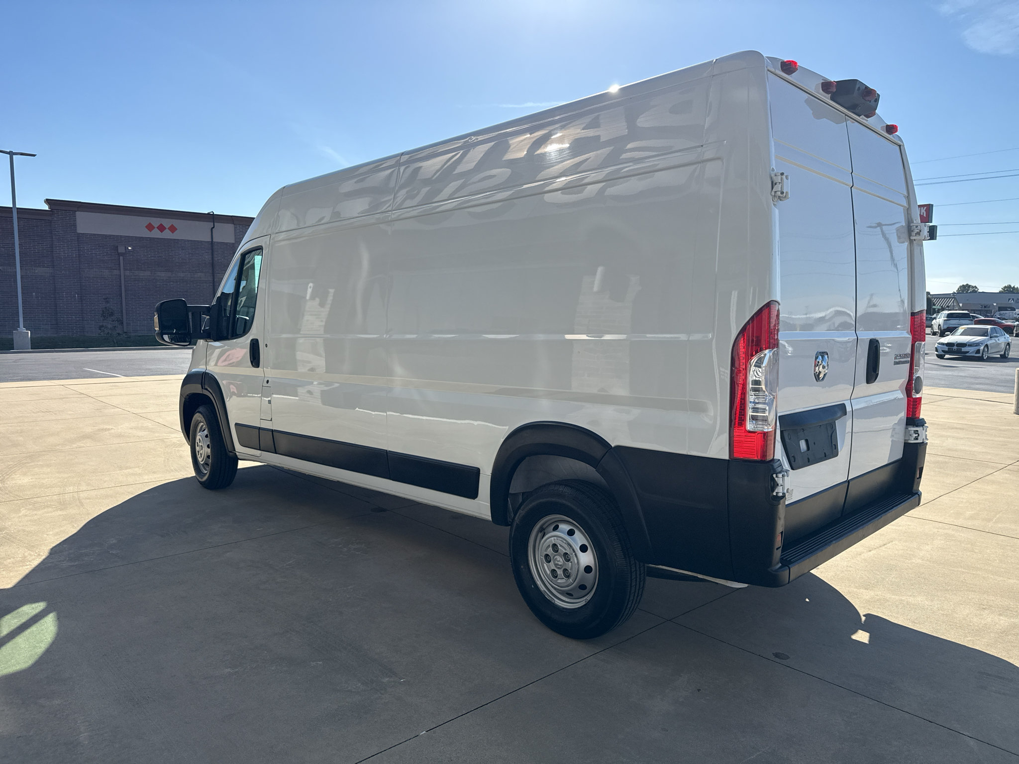 Used 2023 RAM ProMaster 2500 FWD image 5