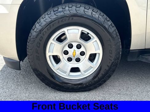 Used 2011 Chevrolet Suburban LT AWD/4WD image 18