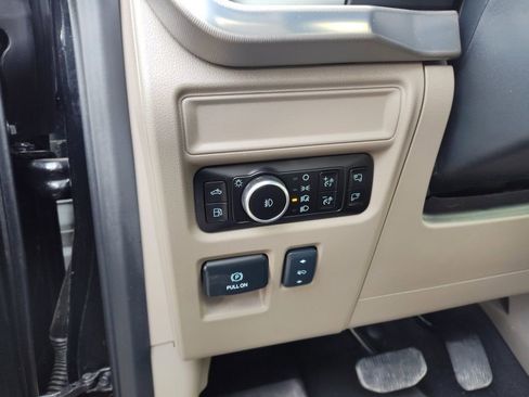 Used 2025 Ford F150 Platinum w/ Equipment Group 703A Plus image 14