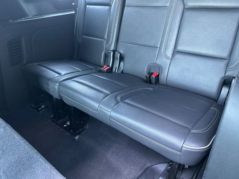 Used 2023 GMC Yukon XL SLT image 17