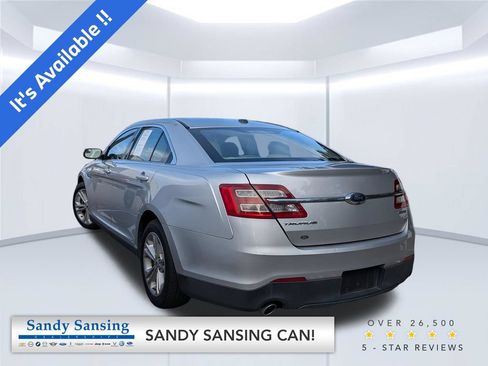 Used 2016 Ford Taurus SE FWD image 1