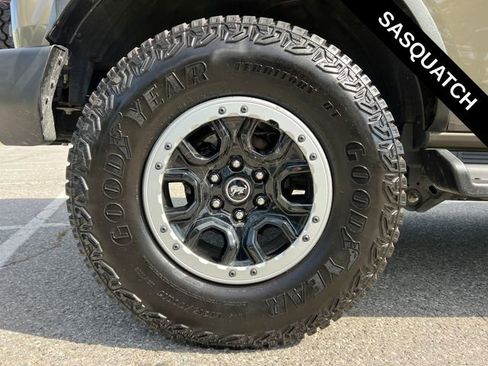 Used 2025 Ford Bronco Outer Banks w/ Sasquatch Package AWD/4WD image 14