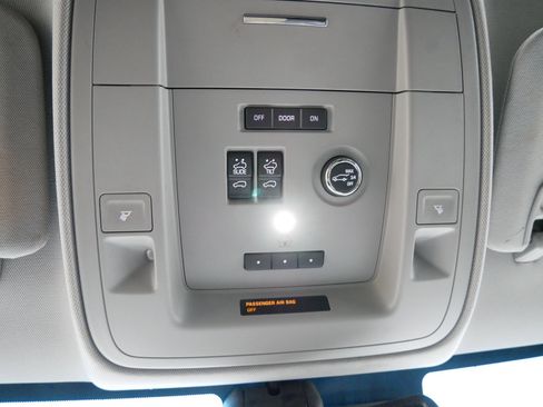 Used 2018 GMC Yukon SLT w/ Open Road Package image 24