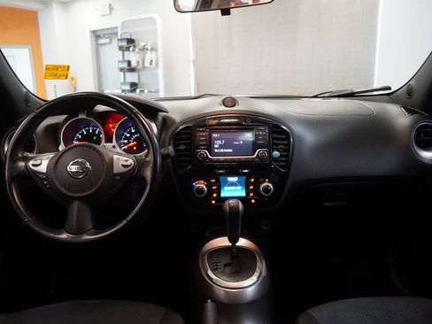 Used 2016 Nissan Juke SV w/ Cold Weather Package image 10