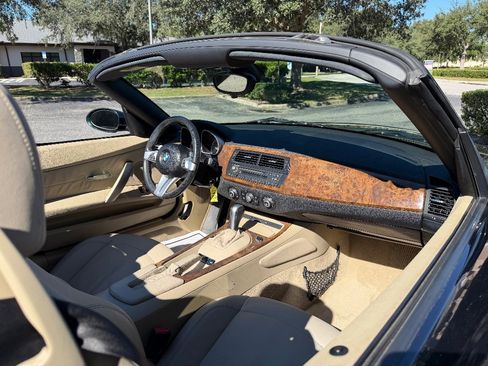 Used 2008 BMW Z4 3.0i image 16