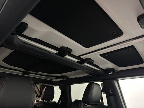 New 2025 Ford Bronco Raptor w/ Interior Carbon Fiber Pack AWD/4WD image 15