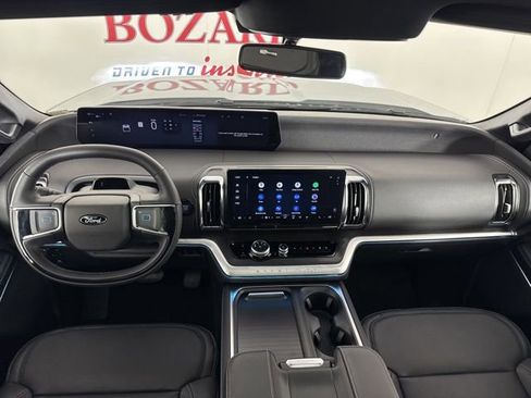 New 2025 Ford Expedition Platinum w/ Stealth Appearance Package image 9