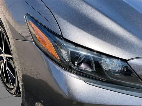 Used 2021 Toyota Camry SE FWD image 27