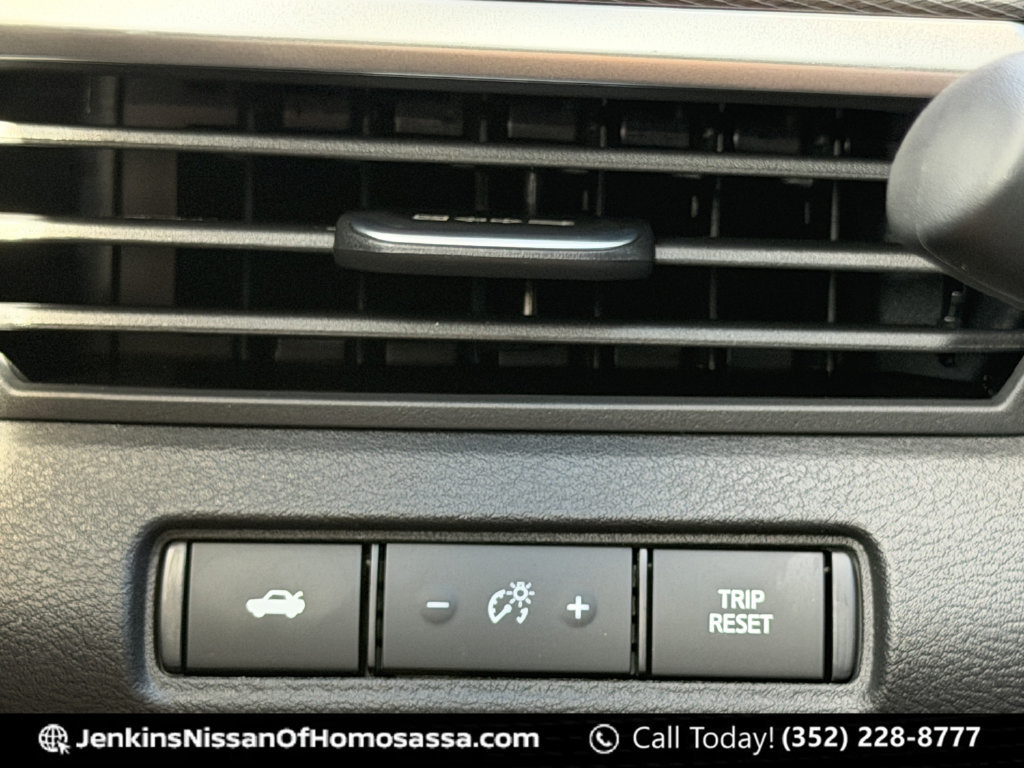 New 2026 Nissan Altima 2.5 SR FWD image 40