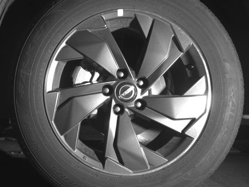 Used 2025 Nissan Rogue SV FWD image 12