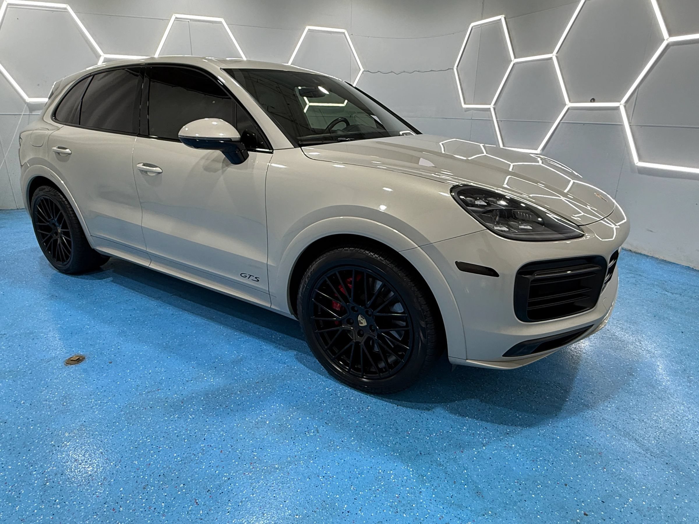 Used 2021 Porsche Cayenne GTS AWD/4WD image 57