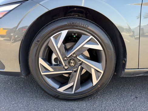 Certified 2025 Hyundai Elantra Sport FWD image 26