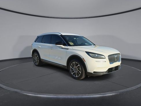 Used 2022 Lincoln Corsair FWD w/ Equipment Group 101A image 2