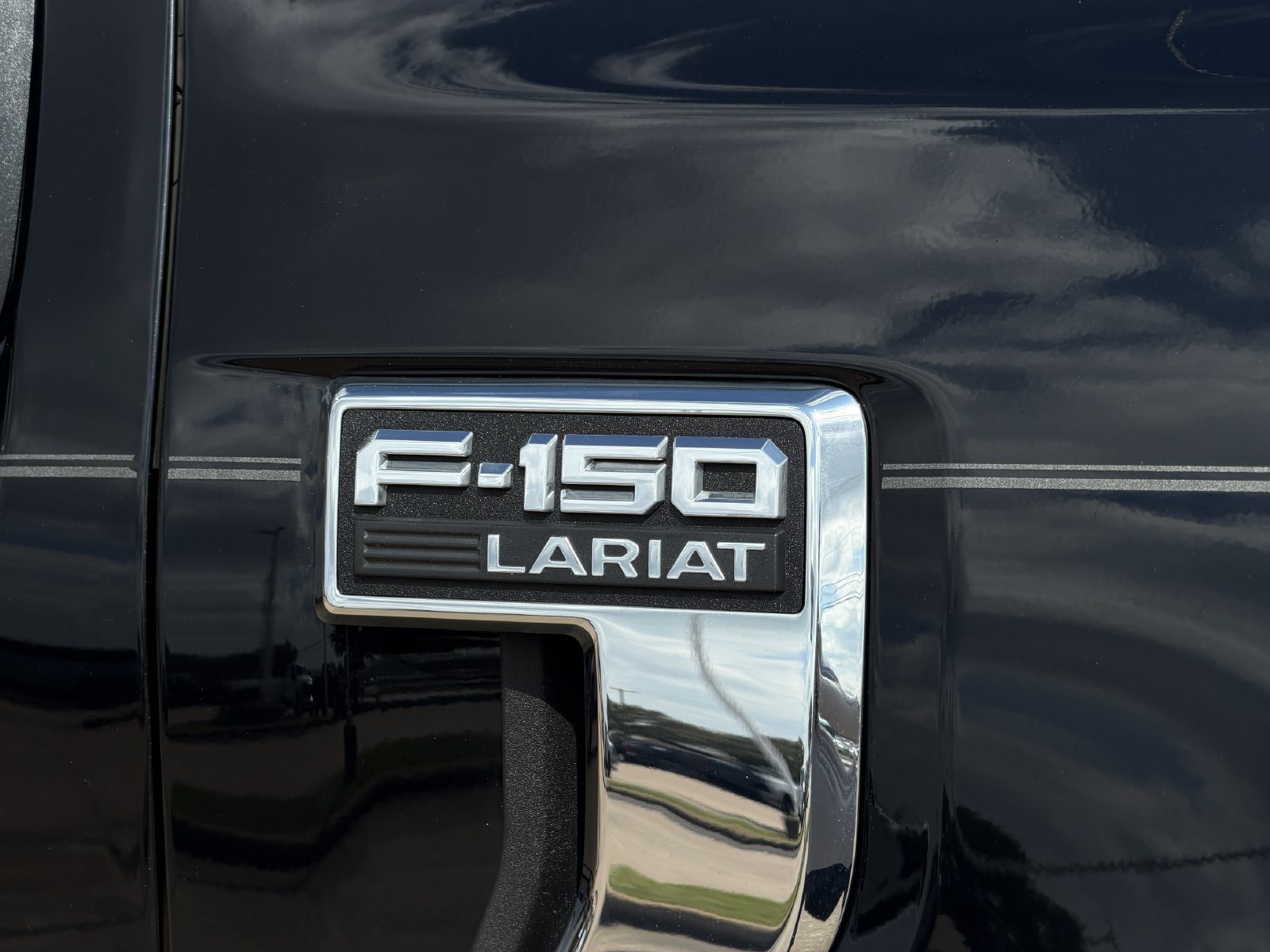Used 2021 Ford F150 Lariat w/ Equipment Group 502A High AWD/4WD image 11