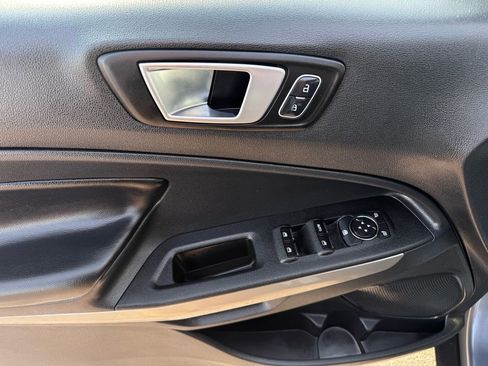 Used 2018 Ford EcoSport Titanium image 10