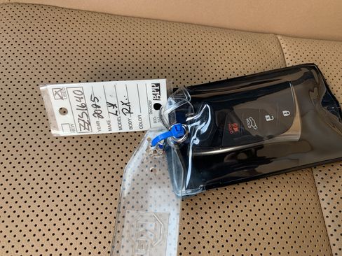 Used 2025 Lexus RX 350 Premium w/ Accessory Package (Z1) FWD image 37