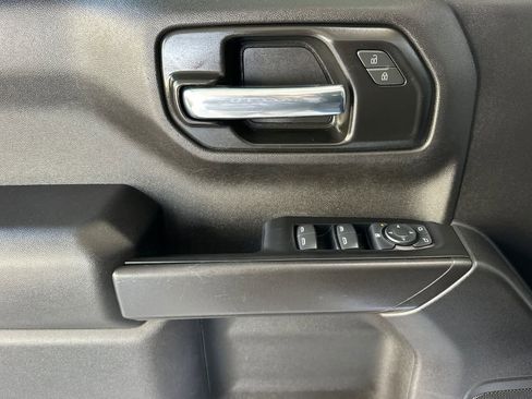 Used 2022 Chevrolet Silverado 1500 Custom image 12