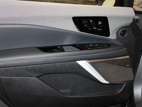 New 2026 Cadillac Optiq Luxury 1 image 8