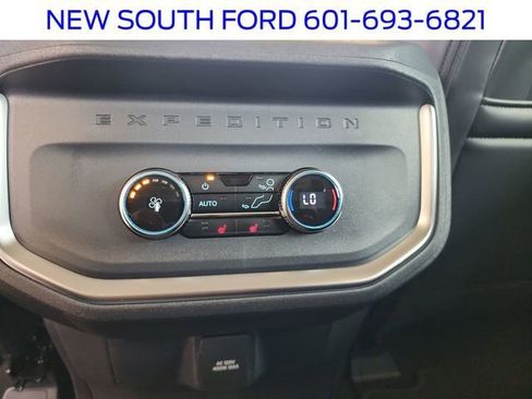 New 2026 Ford Expedition Platinum image 28