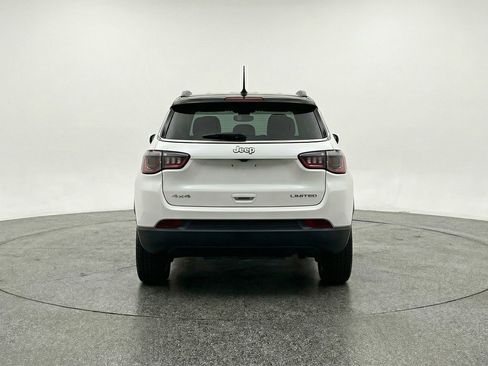 Used 2025 Jeep Compass Limited AWD/4WD image 7