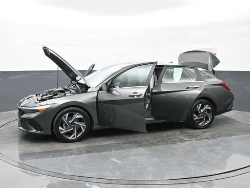 Certified 2024 Hyundai Elantra Limited image 48