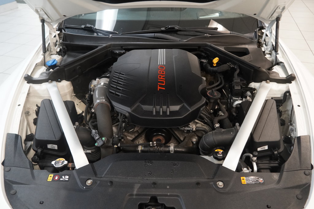 Used 2018 Kia Stinger GT2 image 40