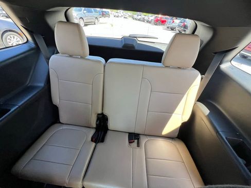 Used 2023 Chevrolet Traverse Premier w/ LPO, Floor Liner Package AWD/4WD image 22
