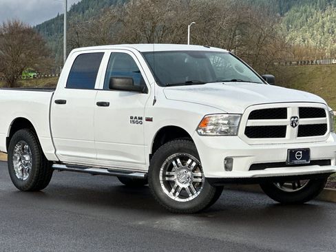 Used 2016 RAM 1500 Express AWD/4WD image 1