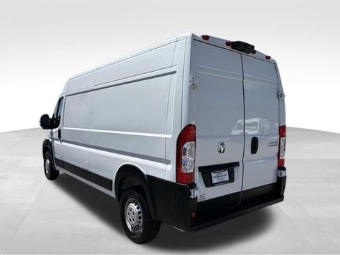 Used 2025 RAM ProMaster 2500 w/ Convenience Group FWD image 6