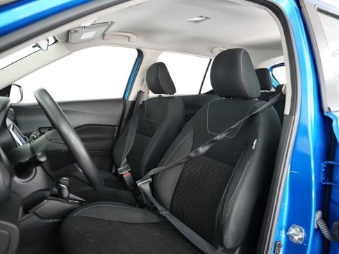Used 2022 Nissan Kicks S FWD image 36