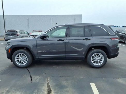 New 2026 Jeep Grand Cherokee Laredo image 3