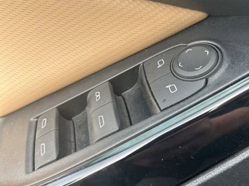 Used 2025 Chevrolet Equinox ACTIV w/ Safety and Technology Package image 15