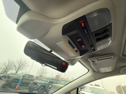 Certified 2021 Subaru Crosstrek 2.0i Premium w/ Moonroof Package image 31