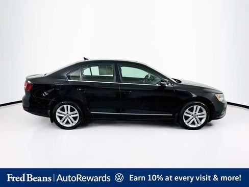 Used 2017 Volkswagen Jetta SEL FWD image 10