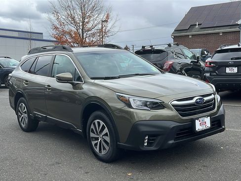 Certified 2021 Subaru Outback Premium image 3