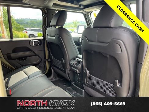 New 2025 Jeep Wrangler Unlimited Rubicon 392 image 31