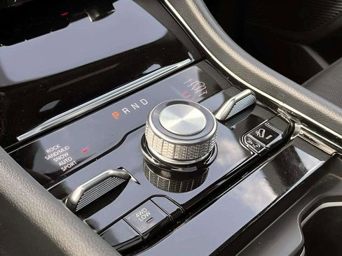 Used 2022 Jeep Grand Cherokee Overland image 28