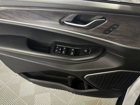 Certified 2023 Jeep Grand Cherokee 4WD 4xe w/ Luxury Tech Group II image 23