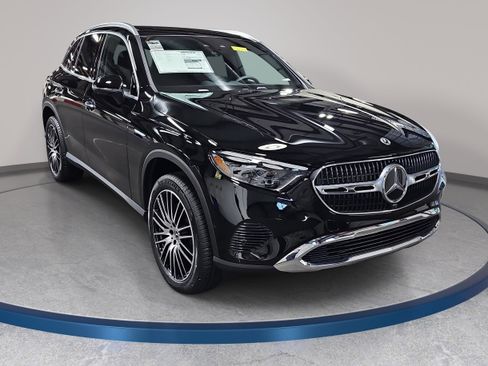 New 2026 Mercedes-Benz GLC 300 4MATIC image 3