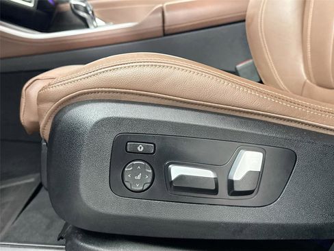 Used 2021 BMW X5 xDrive40i w/ M Sport Package AWD/4WD image 31