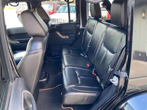 Used 2014 Jeep Wrangler Unlimited Sahara image 19