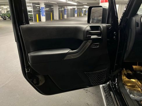 Used 2017 Jeep Wrangler Unlimited Sport w/ Quick Order Package 24S image 12